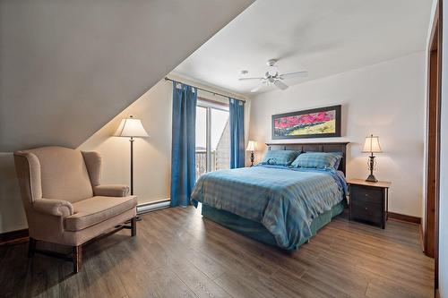 Chambre à coucher principale - 5-305 Rue Du Mont-Plaisant, Mont-Tremblant, QC - Indoor Photo Showing Bedroom