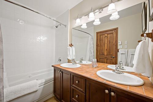 Salle de bains attenante à la CCP - 5-305 Rue Du Mont-Plaisant, Mont-Tremblant, QC - Indoor Photo Showing Bathroom