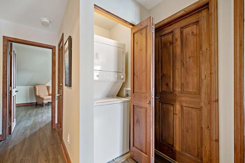 Hall d'entrée/Vestibule - 5-305 Rue Du Mont-Plaisant, Mont-Tremblant, QC - Indoor Photo Showing Laundry Room