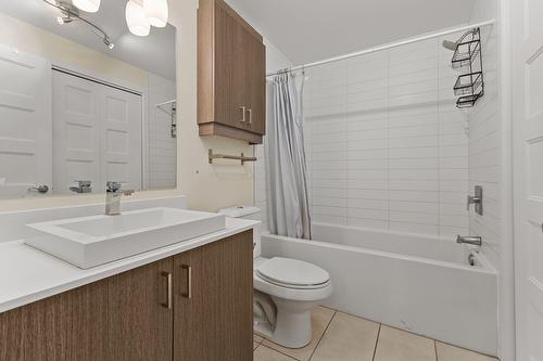 Salle de bains - 203-2229 Rue Ste-Catherine E., Montréal (Ville-Marie), QC - Indoor Photo Showing Bathroom