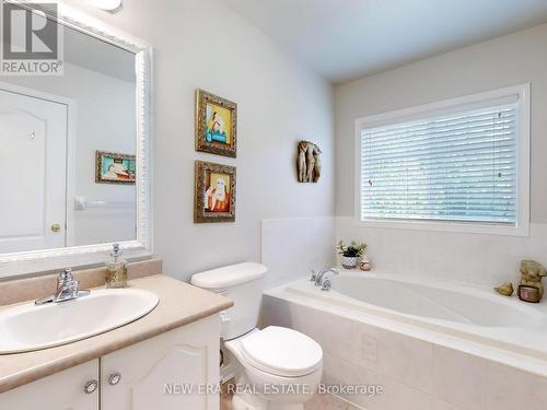 16 - 7360 Zinnia Place, Mississauga, ON - Indoor Photo Showing Bathroom