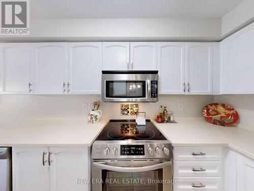 16 - 7360 Zinnia Place, Mississauga, ON - Indoor Photo Showing Kitchen