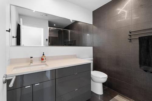 Bathroom - 831 Rue Chancellor, Sherbrooke (Les Nations), QC 