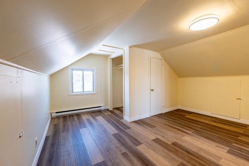 Chambre à coucher - 361 Rue Brodeur, Longueuil (Le Vieux-Longueuil), QC - Indoor Photo Showing Other Room