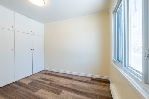 Chambre à coucher - 361 Rue Brodeur, Longueuil (Le Vieux-Longueuil), QC - Indoor Photo Showing Other Room