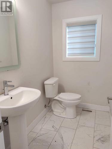 1573 Dylan Street, London East, ON - Indoor Photo Showing Bathroom