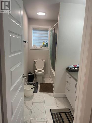 1573 Dylan Street, London East, ON - Indoor Photo Showing Bathroom
