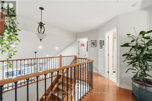 17 Krieghoff Drive, Hamilton, ON - Indoor Photo Showing Other Room