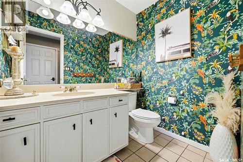2402 Truesdale Drive, Regina, SK - Indoor Photo Showing Bathroom