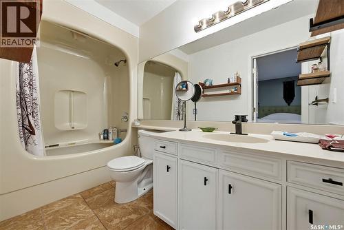 2402 Truesdale Drive, Regina, SK - Indoor Photo Showing Bathroom