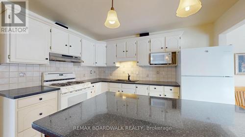 40 Jessie Street, Brockville, ON - Indoor Photo Showing Kitchen