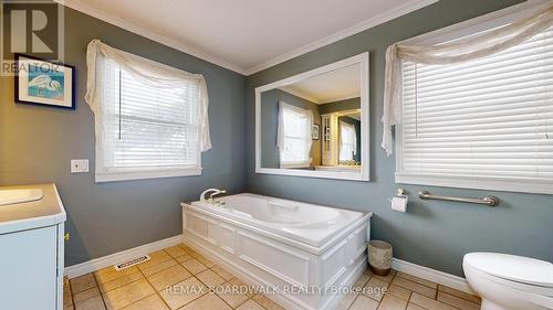 40 Jessie Street, Brockville, ON - Indoor Photo Showing Bathroom