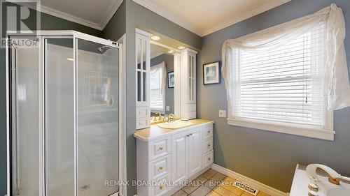 40 Jessie Street, Brockville, ON - Indoor Photo Showing Bathroom
