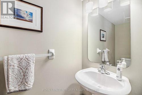 36 - 1512 Walkley Road, Ottawa, ON - Indoor Photo Showing Bathroom