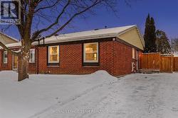 23 SPEARMAN LANE  Ottawa, ON K2L 1Y6