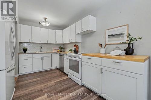 23 Spearman Lane, Ottawa, ON - Indoor Photo Showing Kitchen