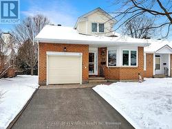 16 - 32 INNESBROOK COURT Ottawa, ON K2S 1C7