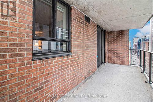 1204 - 475 Laurier Avenue W, Ottawa, ON - Outdoor With Exterior