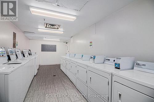 1204 - 475 Laurier Avenue W, Ottawa, ON - Indoor Photo Showing Laundry Room
