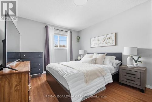 32 Provost Street, Perth, ON - Indoor Photo Showing Bedroom