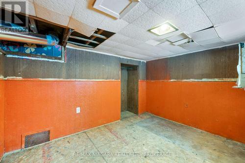 6437 Culp Street, Niagara Falls (Dorchester), ON - Indoor Photo Showing Other Room