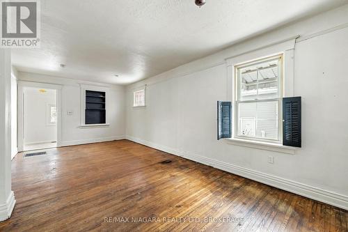 6437 Culp Street, Niagara Falls (Dorchester), ON - Indoor Photo Showing Other Room