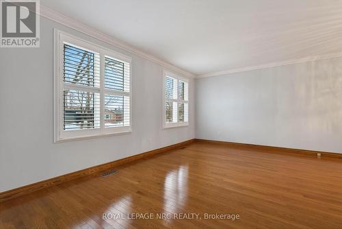 California shutters - 3292 Appleford Avenue, Niagara Falls (Casey), ON - Indoor Photo Showing Other Room