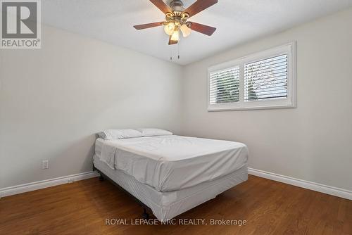 Primary with queen bed - 3292 Appleford Avenue, Niagara Falls (Casey), ON - Indoor Photo Showing Bedroom