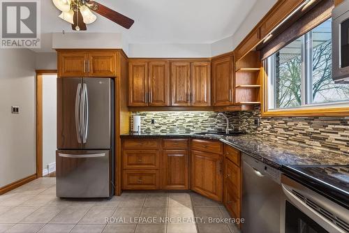 3292 Appleford Avenue, Niagara Falls (Casey), ON - Indoor Photo Showing Kitchen
