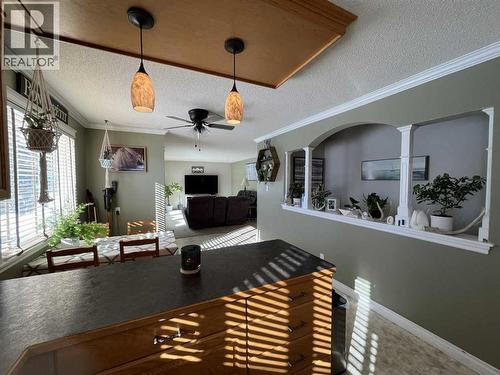 4617 51 Avenue, Taber, AB - Indoor