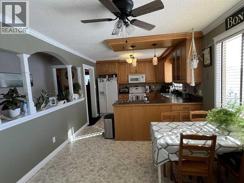 4617 51 Avenue, Taber, AB - Indoor