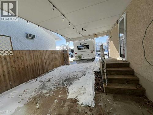 4617 51 Avenue, Taber, AB - Outdoor With Exterior