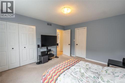 1156 Murphy Road, Sarnia, ON - Indoor Photo Showing Bedroom