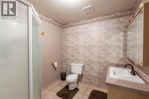 1156 Murphy Road, Sarnia, ON - Indoor Photo Showing Bathroom