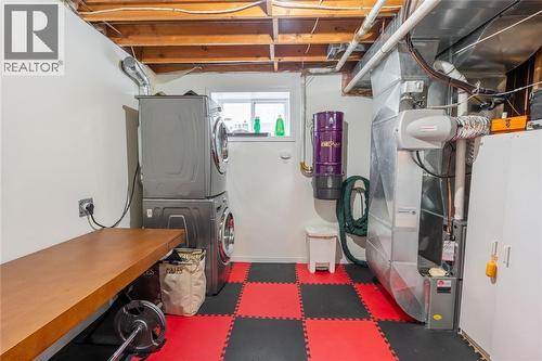 1156 Murphy Road, Sarnia, ON - Indoor Photo Showing Laundry Room