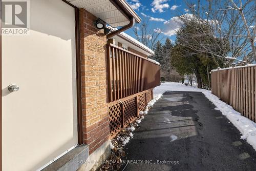 220 Jeffery Street, Whitby, ON - Outdoor