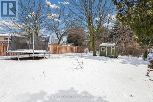 220 Jeffery Street, Whitby, ON - Outdoor