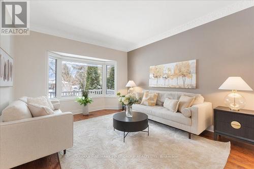 1884 Appleview Road, Pickering, ON - Indoor Photo Showing Living Room