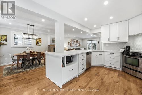 Designed for effortless entertaining - 196 Orchard Heights Boulevard, Aurora, ON - Indoor Photo Showing Kitchen With Upgraded Kitchen