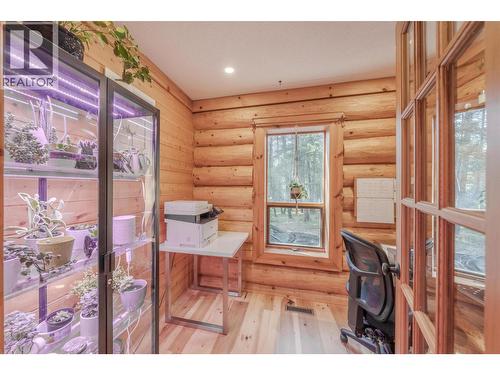 5172 Kallum Drive, 108 Mile Ranch, BC - Indoor