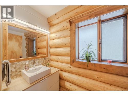 5172 Kallum Drive, 108 Mile Ranch, BC - Indoor Photo Showing Other Room