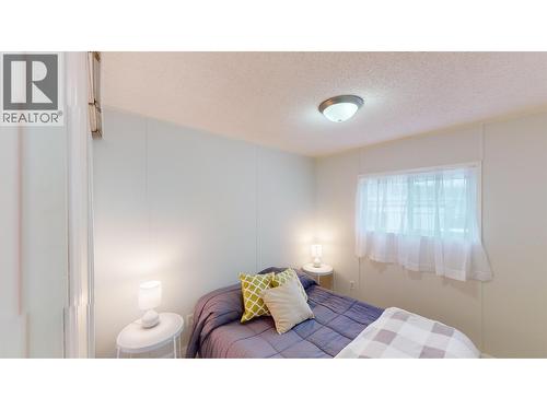 4 3642 Hilborn Road, Quesnel, BC - Indoor Photo Showing Bedroom