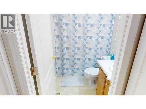 4 3642 Hilborn Road, Quesnel, BC - Indoor Photo Showing Bathroom