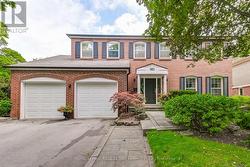 141 DIGBY ROAD  Oakville, ON L6J 6B7