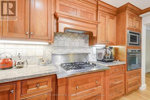 141 Digby Road, Oakville, ON - Indoor Photo Showing Kitchen