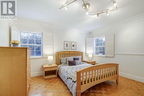 141 Digby Road, Oakville, ON - Indoor Photo Showing Bedroom