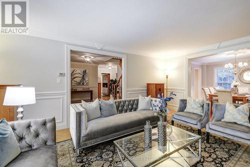 141 Digby Road, Oakville, ON - Indoor Photo Showing Living Room