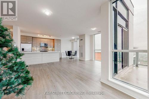 2801 - 75 Eglinton Avenue W, Mississauga, ON - Indoor