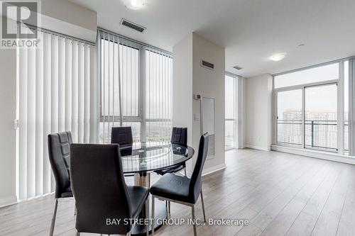2801 - 75 Eglinton Avenue W, Mississauga, ON - Indoor Photo Showing Dining Room