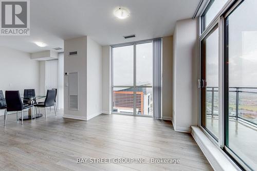 2801 - 75 Eglinton Avenue W, Mississauga, ON - Indoor Photo Showing Other Room